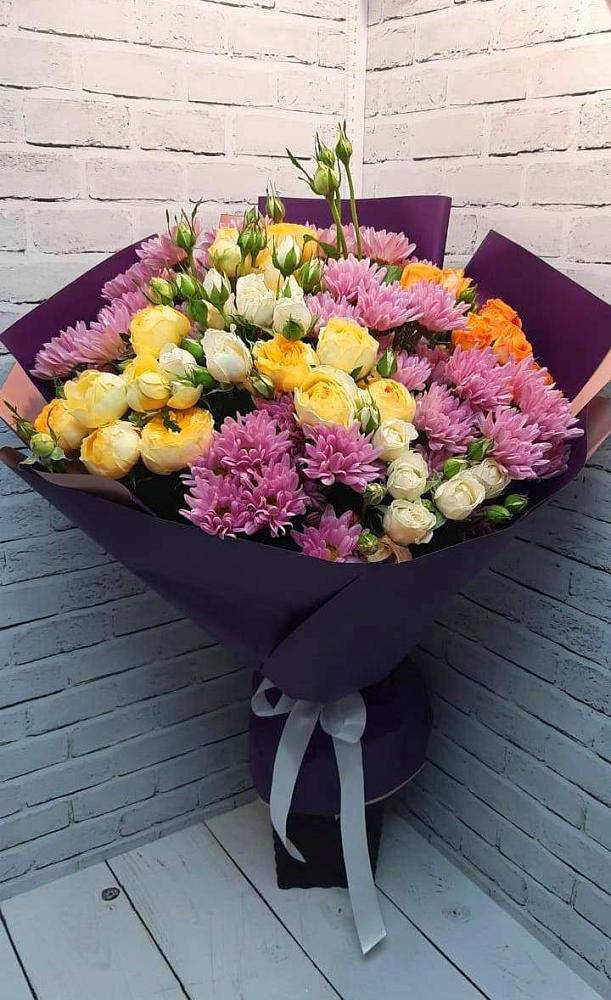 Букет цветов из: Хризантемы и Розы в Бояркино