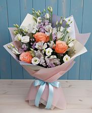 Букет цветов из:  Лизиантусы, Розы, Альстромерии и Гипсофила в Бояркино