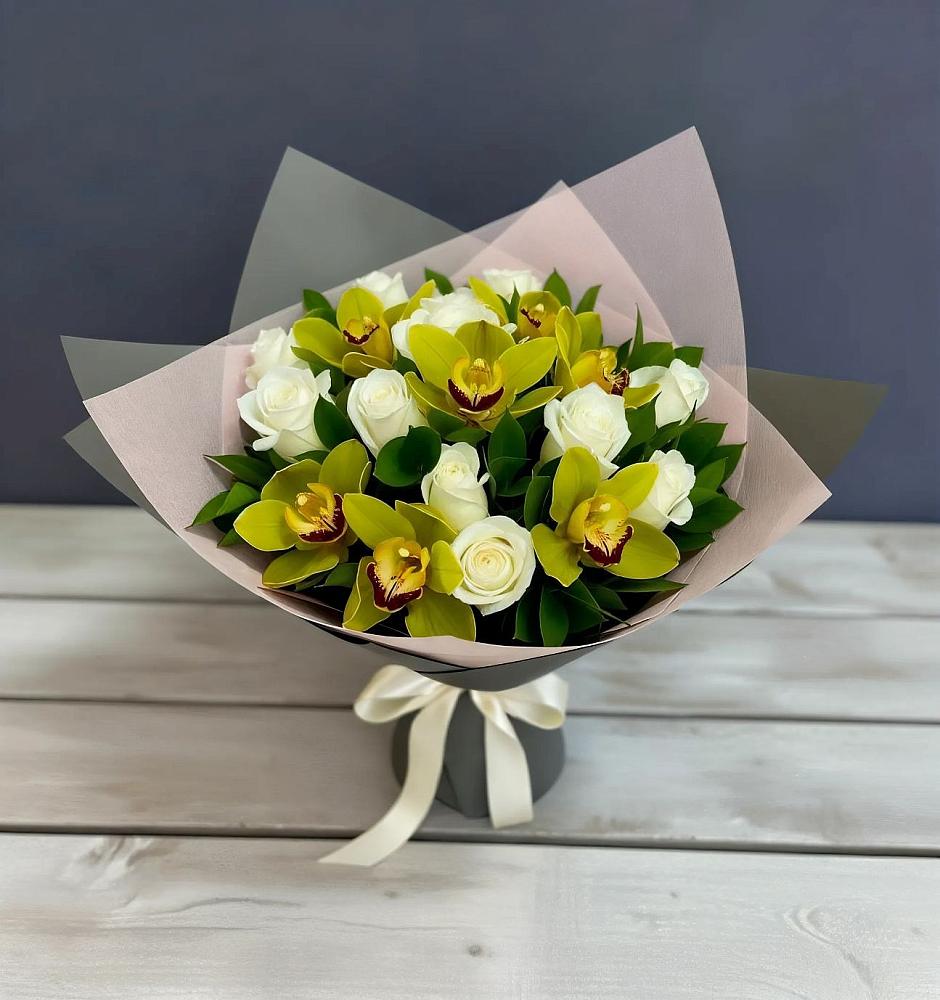 Букет цветов из: Орхидеи и Розы в Бояркино