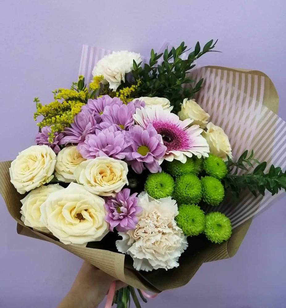 Букет цветов из: Хризантемы, Розы, Гвоздики и Герберы в Бояркино