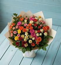 Букет Микс из разноцветных кустовых роз в Бояркино