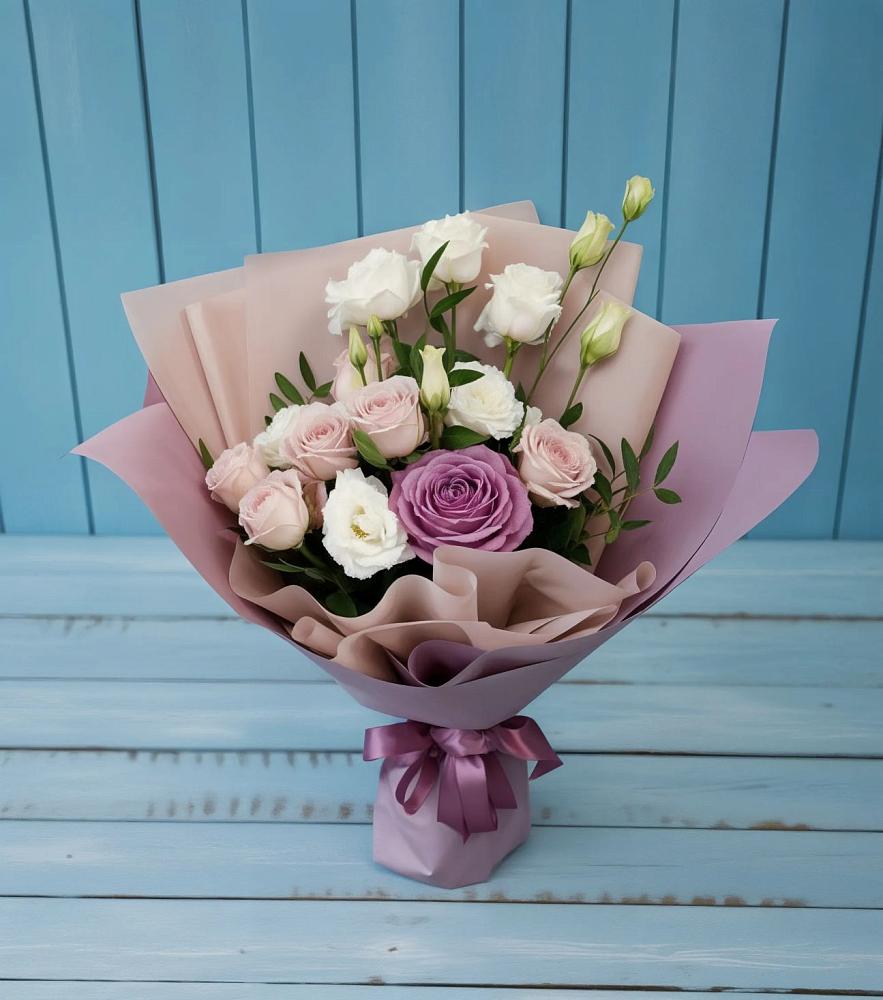 Букет цветов из: Розы и Лизиантусы в Бояркино